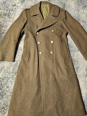 1940s Pre Pearl Harbor US Militaria Overcoat With Original Great Seal Buttons